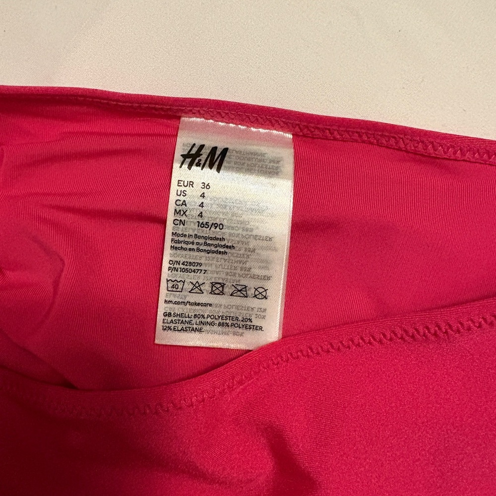 Pink bikini - Picture 2 of 5